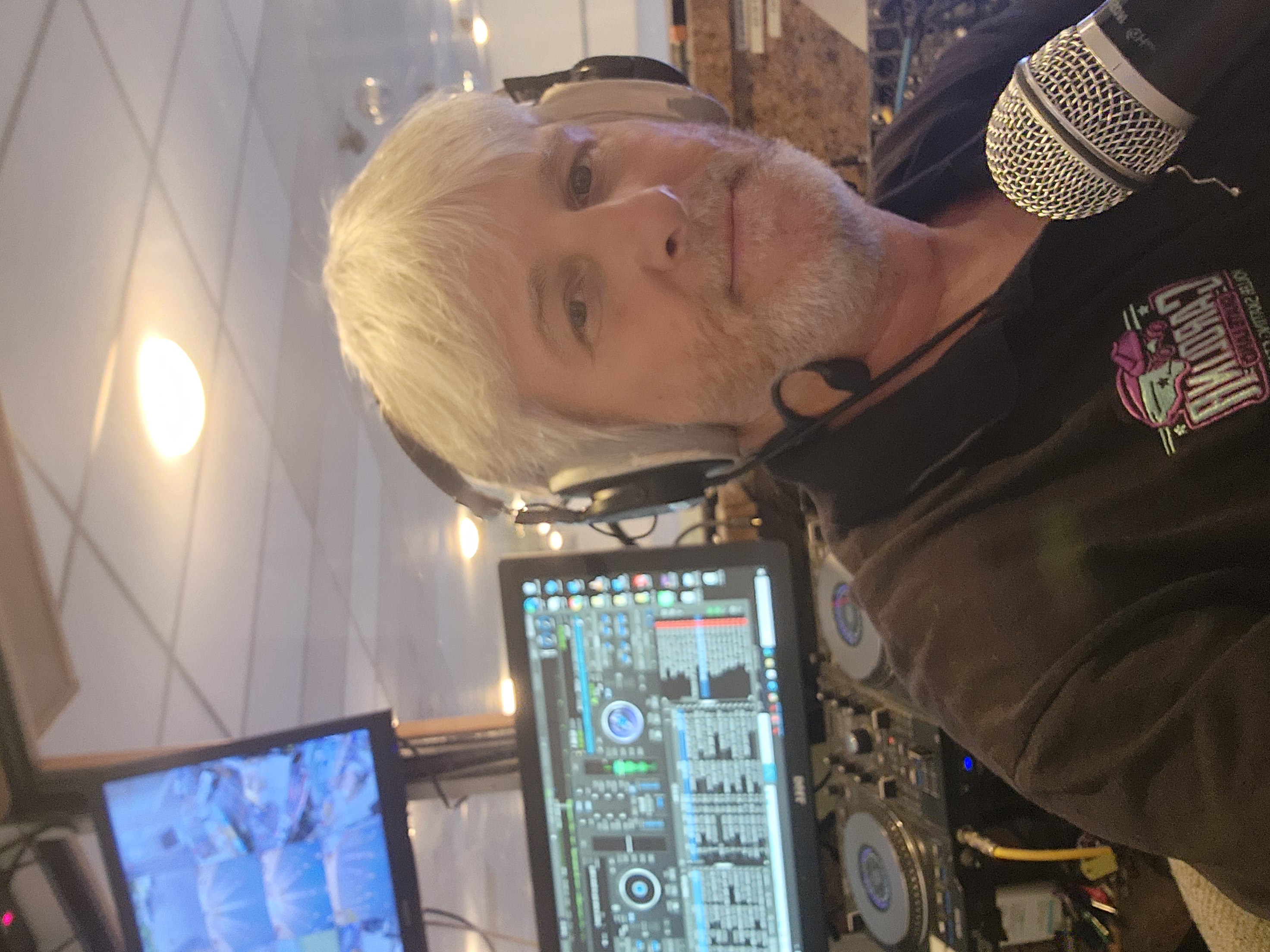 DJ SandyB